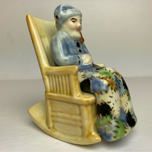 old couple sitting in rocking chairs figurines | Anniversary Gift - Picture 11 of 16